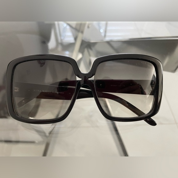 NINA RICCI SUNGLASSES - Picture 16 of 16